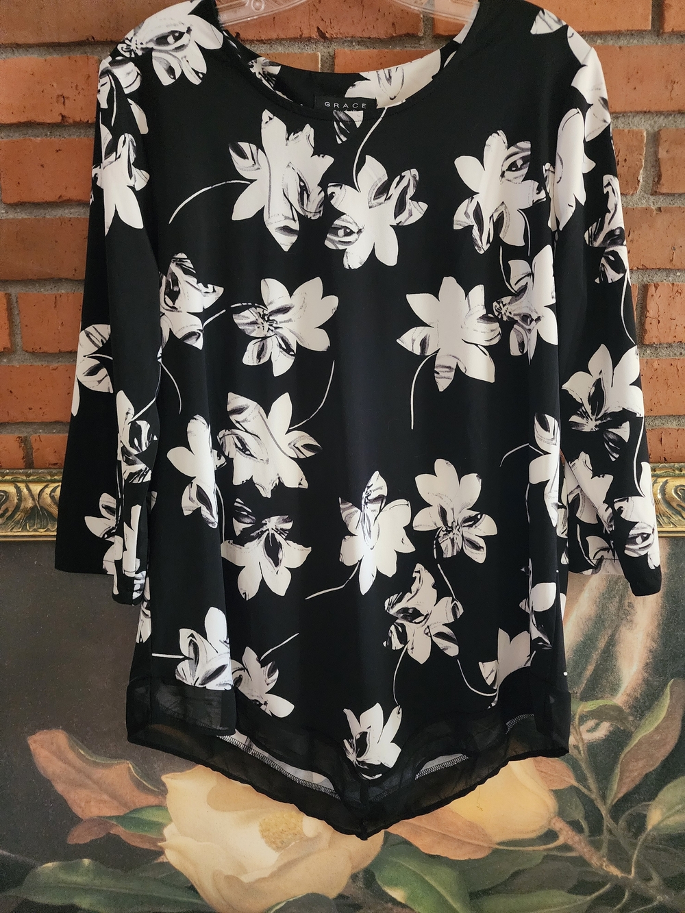 Grace Black and White Floral Scoop Neck Blouse